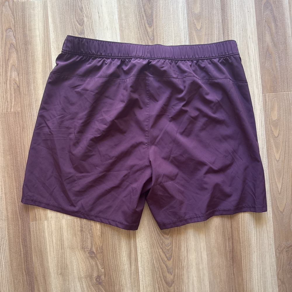 Old Navy Active Shorts XL Maroon/Burgundy Dark Red Quick Dry Stretch Running - Picture 3 of 4